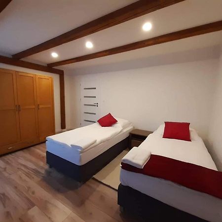 Apartamenty Przy Swierku シクラルスカ・ポレンバ エクステリア 写真